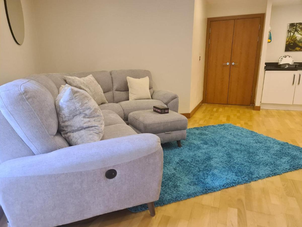 Red Naxela Canary Wharf Apartments Лондон Екстериор снимка