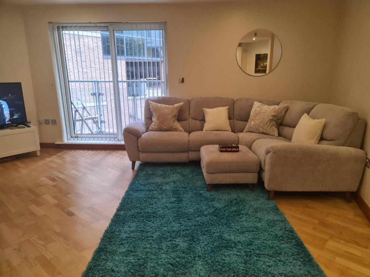 Red Naxela Canary Wharf Apartments Лондон Екстериор снимка
